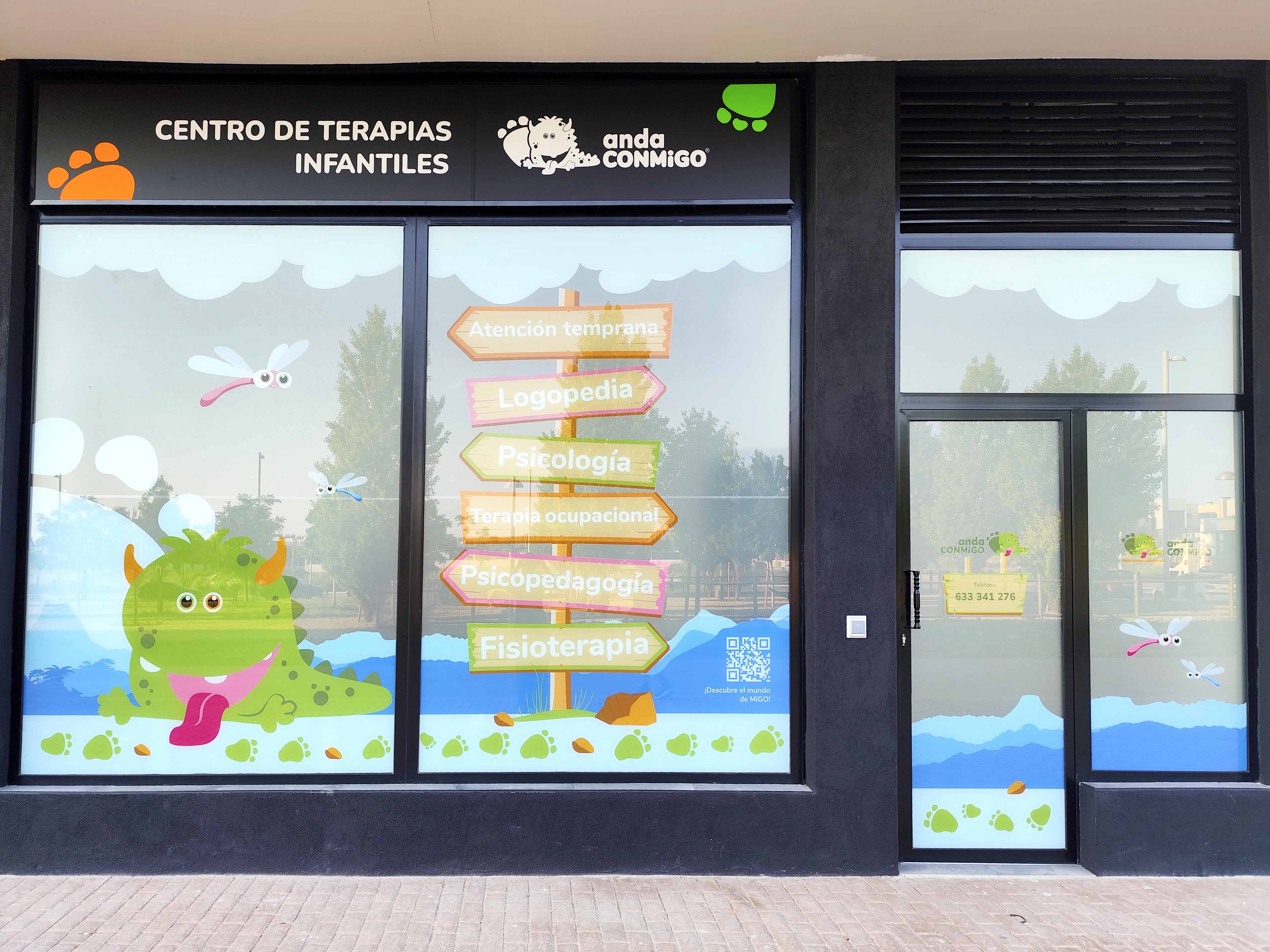 Fachada del centro anda CONMiGO Cañaveral