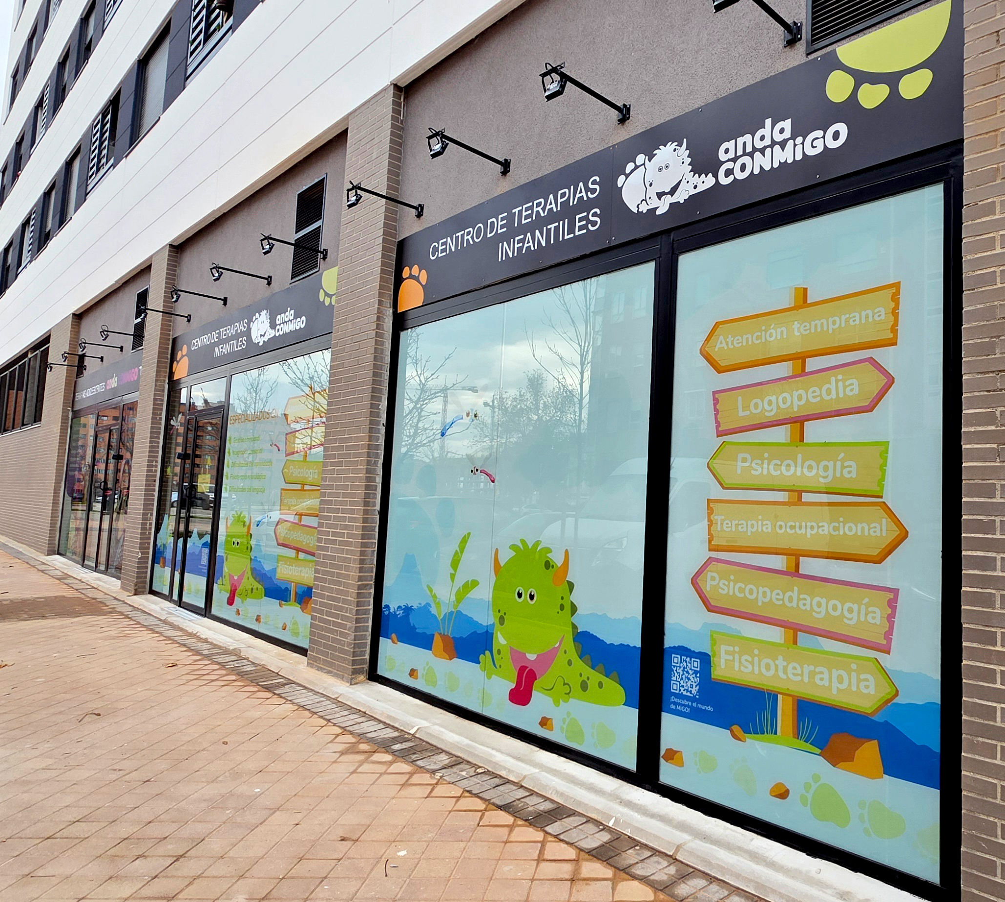 Fachada del centro anda CONMiGO Ensanche de Vallecas - La Gavia