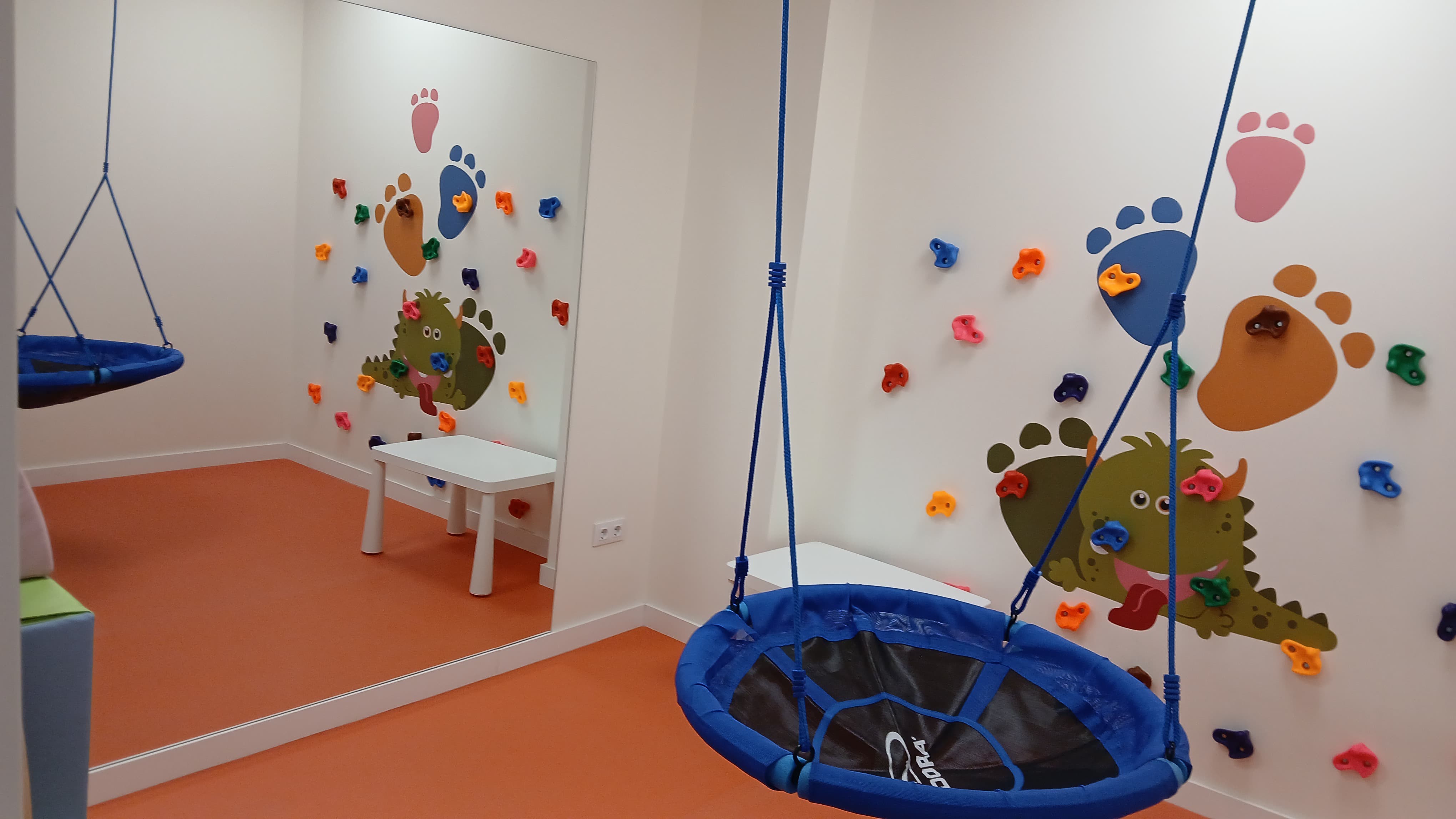 Sala terapia ocupacional del centro anda CONMiGO Leganés Arroyo Culebro