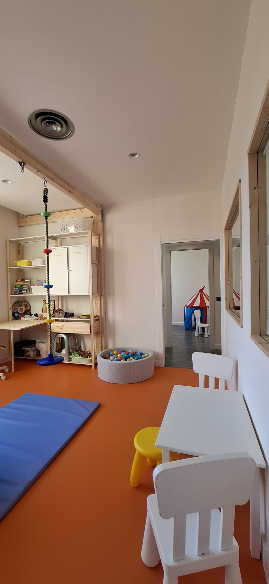 Sala de terapia ocupacional del centro anda CONMiGO Oviedo