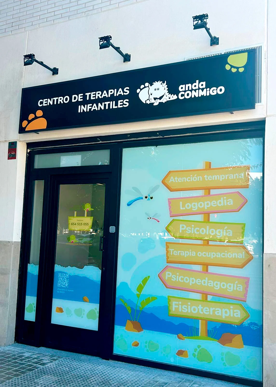 Fachada del centro anda CONMiGO Patraix