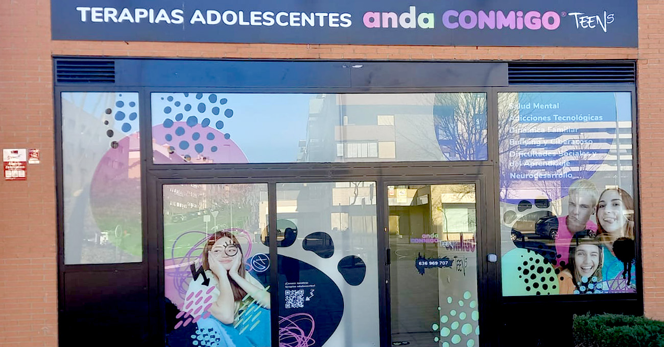 Fachada del centro anda CONMiGO Teens San Sebastián de los Reyes