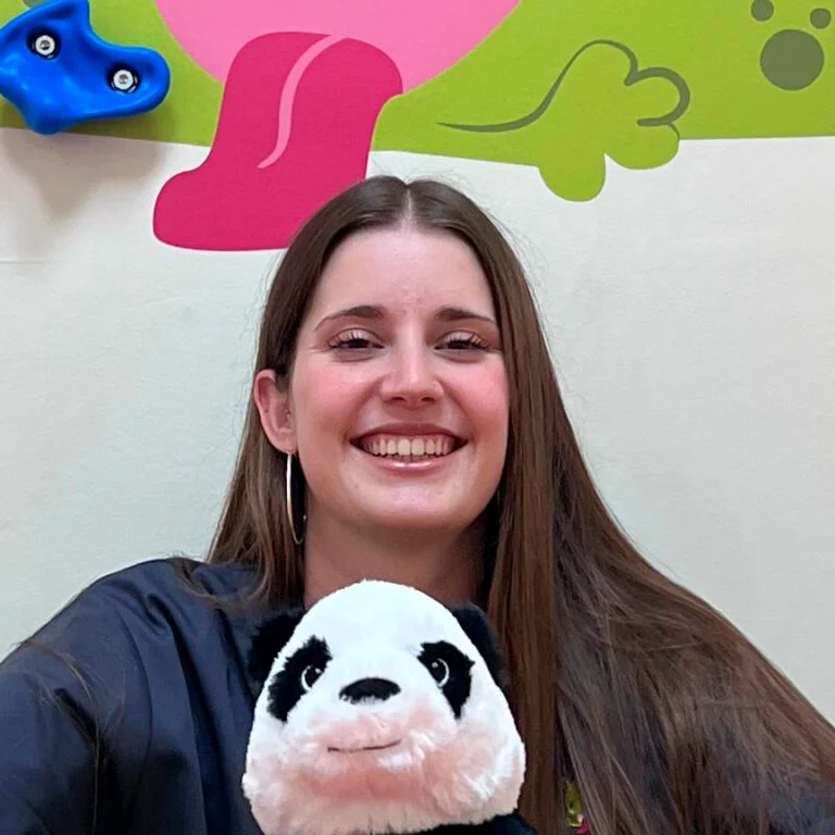 Ana, terapeuta ocupacional del centro Tomares