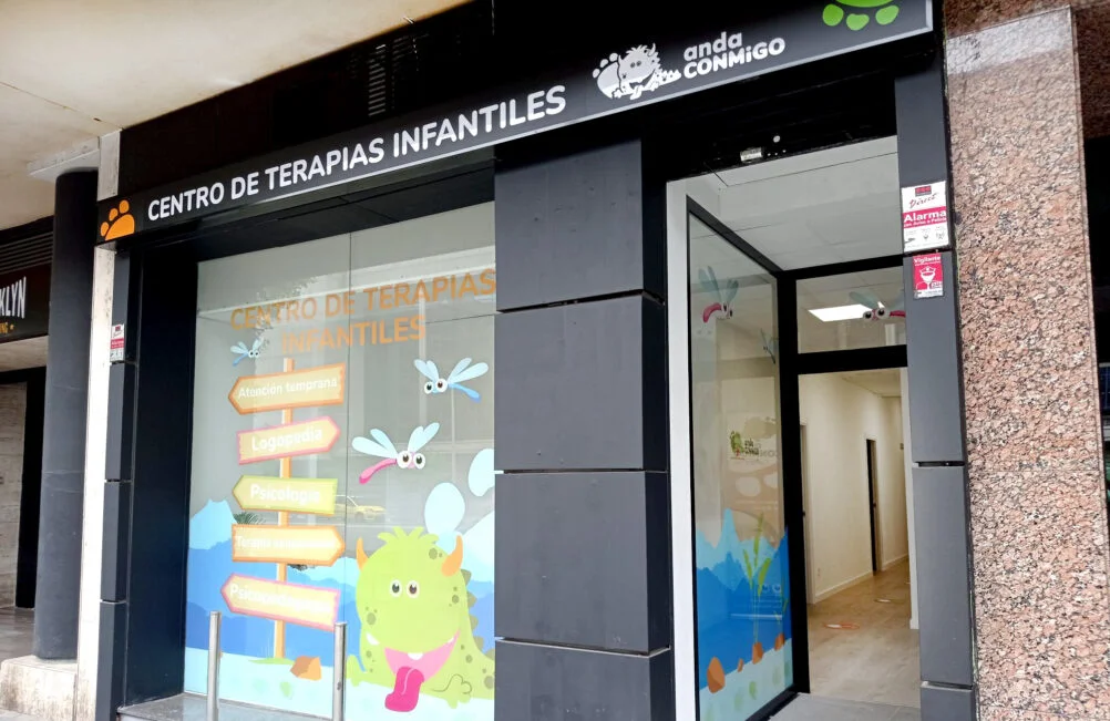 Fachada del centro anda CONMiGO Valencia Campanar