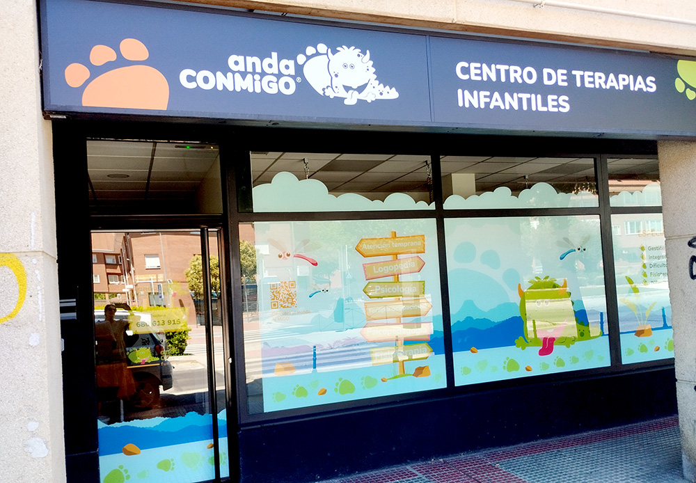 Fachada del centro anda CONMiGO Villanueva del Pardillo